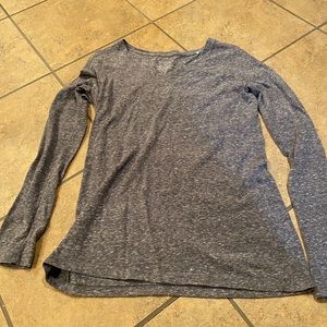 Gray long sleeve T-shirt